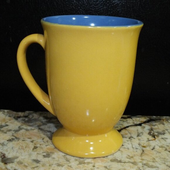 VINTAGE TRADEWINDS FUNNY FACE ANTHROPOMORPIC YELLOW PEDESTAL FOOTED MUG - Picture 2 of 4
